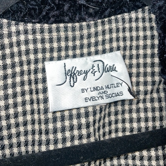 Vintage Jeffrey and Dara Houndstooth Jacket - Picture 3 of 11